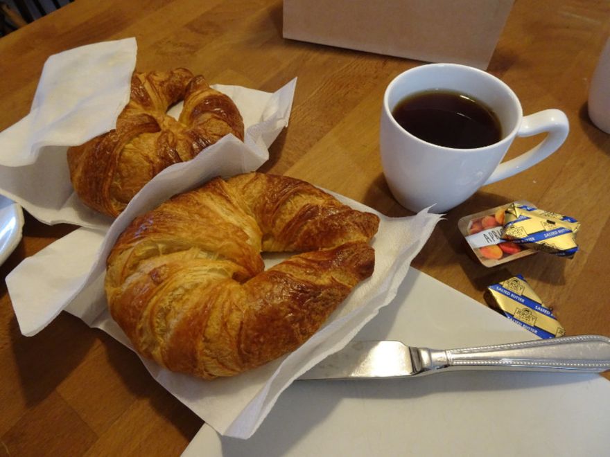 St. Brelade's College - Frühstück in der Unterkunft
