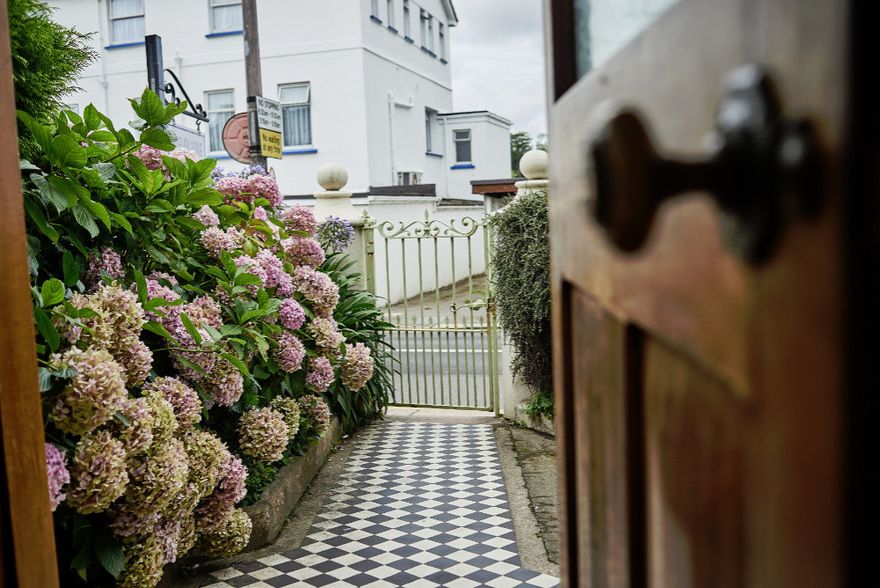 Haus in Jersey - Ausgang zur Straße