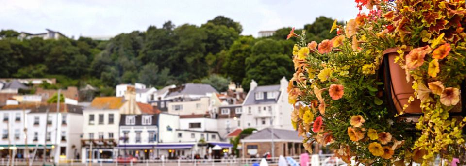 St. Brelade's College - Header Bild: Jersey